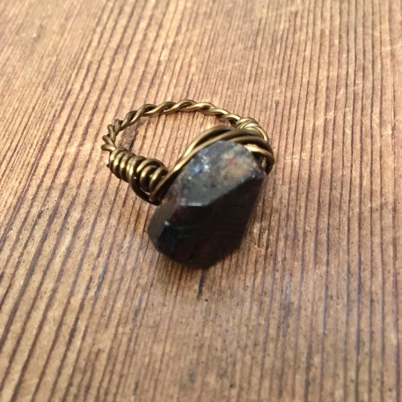 Garnet Nugget Ladies Wire Wrap Ring, Handmade Ladies Rings, Ring Size 8 - Picture 4 of 4